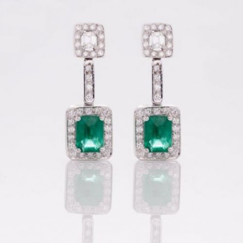 pendientes oro blanco 18kt con esmeraldas y diamantes